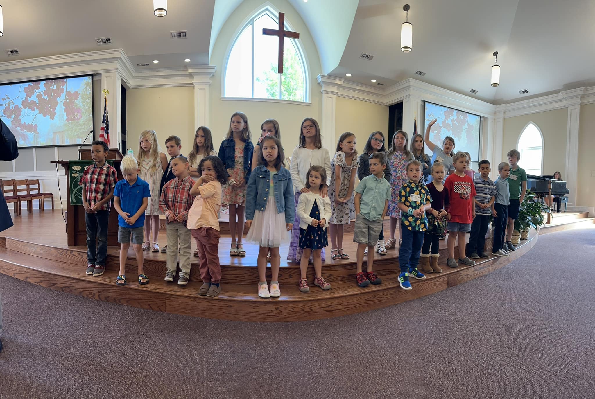 kids singing.jpg